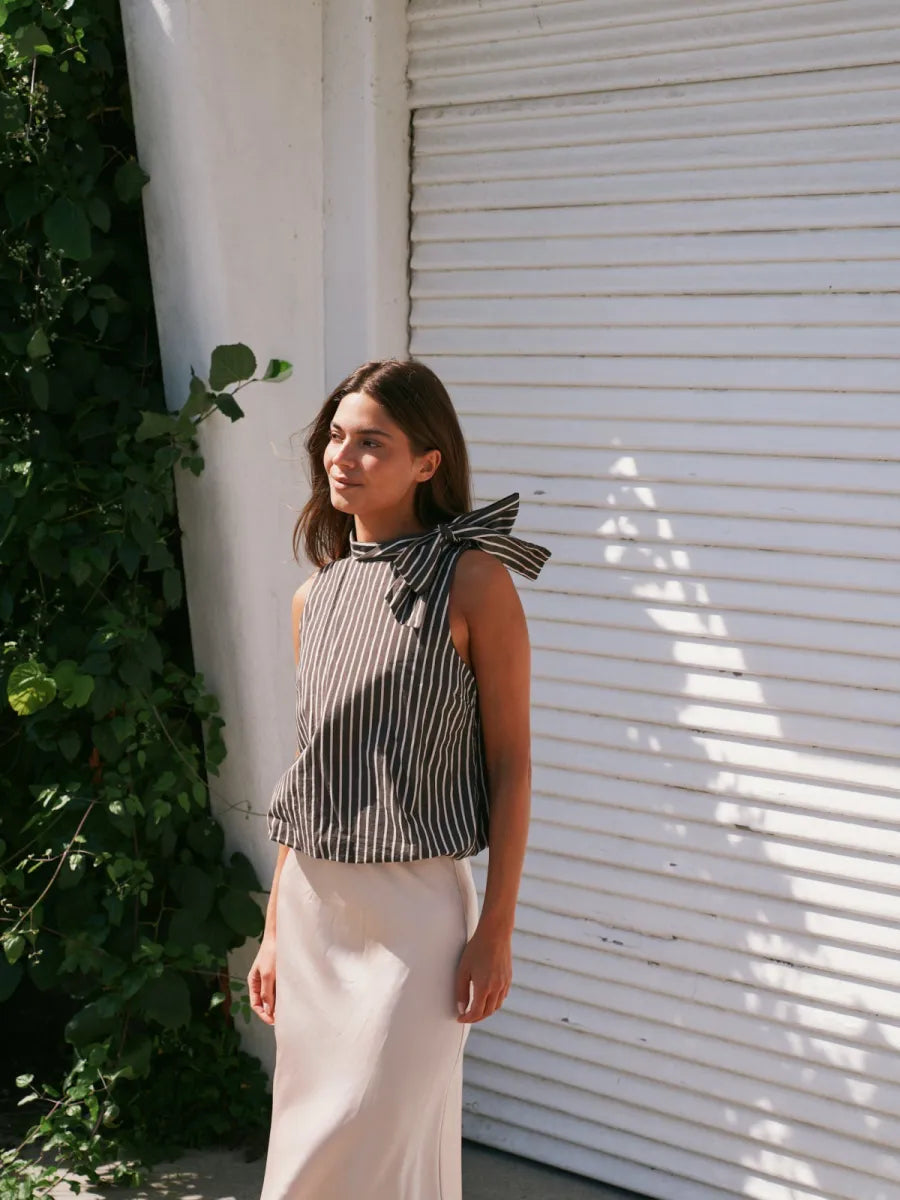 Neo Noir NEO NOIR top