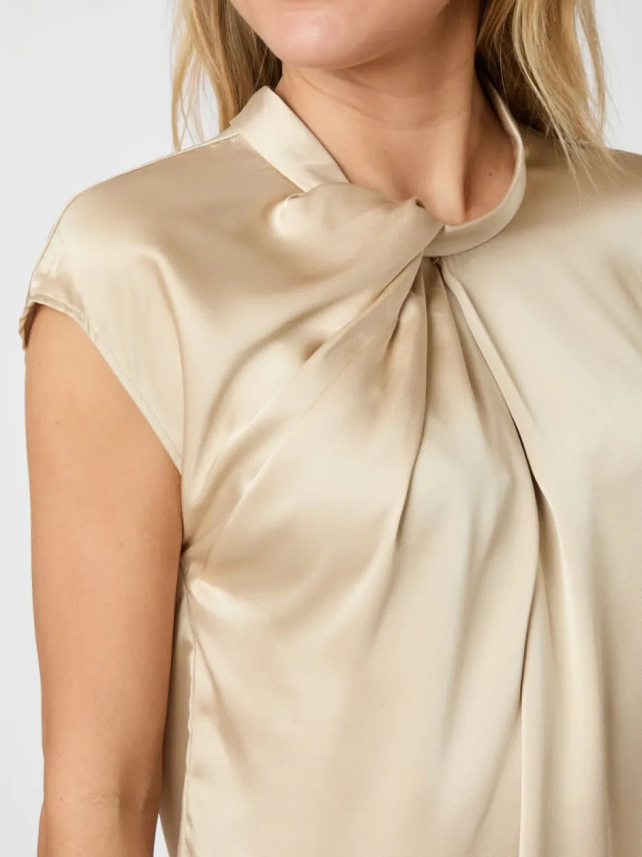 Neo Noir NEO NOIR top